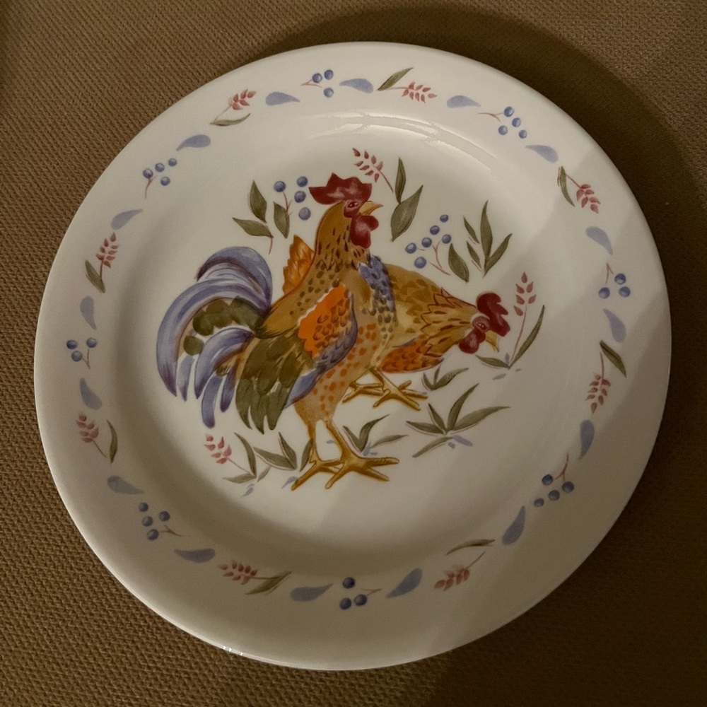 Corelle Country Morning 7" salad. Discontinued